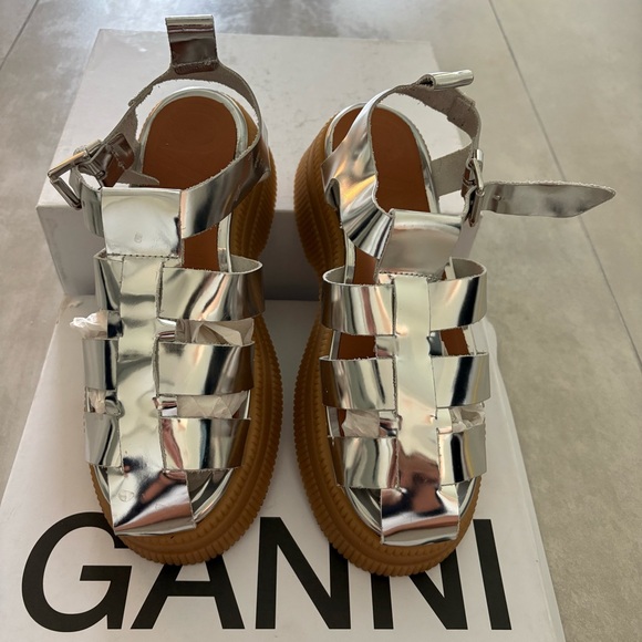 👡 GANNI Silver Strappy Sandals – EU 39 / US 8.5 – Rare Discontinued - Picture 3 of 9